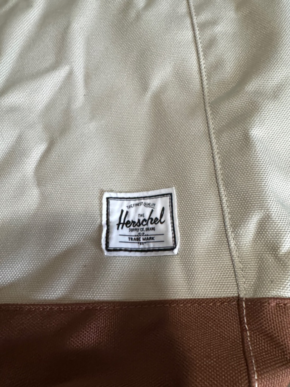 Herschel Retreat Tote - Picture 8 of 11